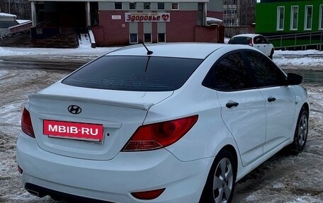 Hyundai Solaris II рестайлинг, 2012 год, 875 000 рублей, 4 фотография