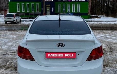 Hyundai Solaris II рестайлинг, 2012 год, 875 000 рублей, 3 фотография