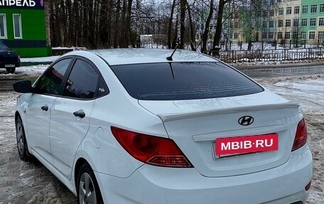 Hyundai Solaris II рестайлинг, 2012 год, 875 000 рублей, 16 фотография