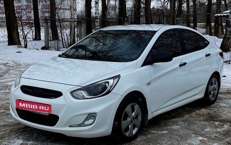 Hyundai Solaris II рестайлинг, 2012 год, 875 000 рублей, 14 фотография