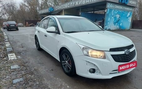 Chevrolet Cruze II, 2012 год, 800 000 рублей, 3 фотография