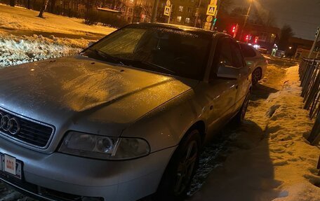 Audi A4, 1999 год, 300 000 рублей, 13 фотография