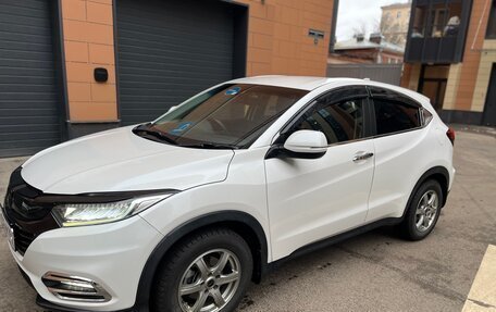 Honda Vezel, 2018 год, 2 400 000 рублей, 3 фотография