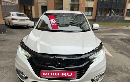 Honda Vezel, 2018 год, 2 400 000 рублей, 2 фотография