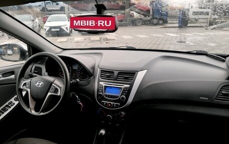 Hyundai Solaris II рестайлинг, 2014 год, 1 070 000 рублей, 9 фотография