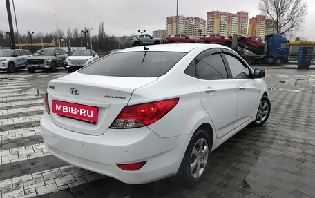 Hyundai Solaris II рестайлинг, 2014 год, 1 070 000 рублей, 5 фотография