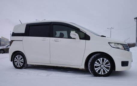 Honda Freed I, 2012 год, 1 295 000 рублей, 2 фотография