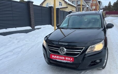 Volkswagen Tiguan I, 2010 год, 999 000 рублей, 3 фотография