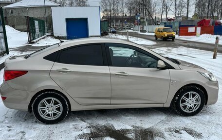 Hyundai Solaris II рестайлинг, 2012 год, 1 090 000 рублей, 2 фотография