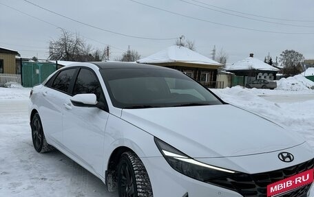 Hyundai Elantra, 2021 год, 2 400 000 рублей, 18 фотография