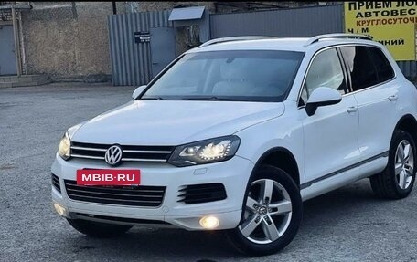 Volkswagen Touareg III, 2012 год, 2 300 000 рублей, 3 фотография