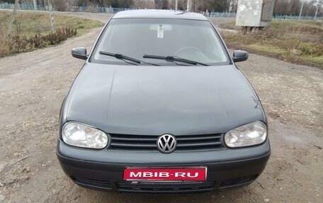 Volkswagen Golf IV, 2000 год, 380 000 рублей, 1 фотография