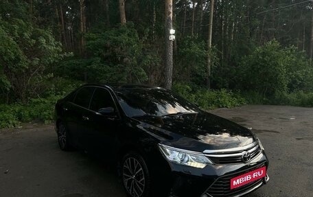 Toyota Camry, 2015 год, 2 400 000 рублей, 3 фотография