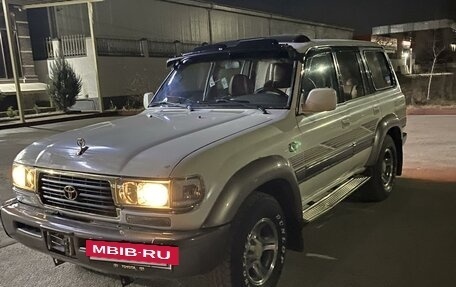 Toyota Land Cruiser 80 рестайлинг, 1997 год, 2 300 000 рублей, 23 фотография