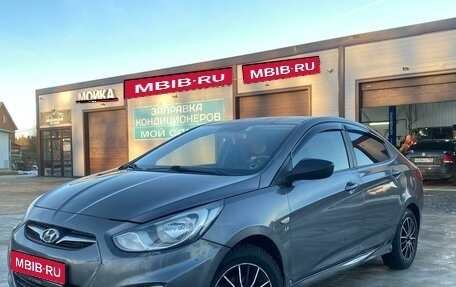 Hyundai Solaris II рестайлинг, 2012 год, 585 000 рублей, 1 фотография