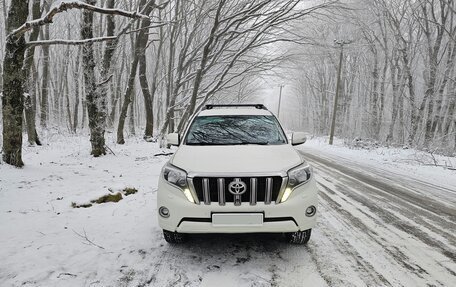 Toyota Land Cruiser Prado 150 рестайлинг 2, 2015 год, 4 200 000 рублей, 3 фотография