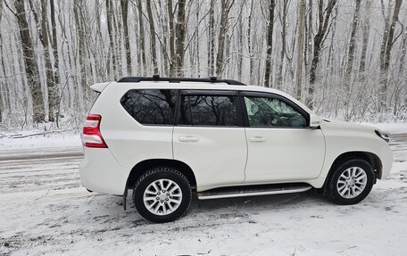 Toyota Land Cruiser Prado 150 рестайлинг 2, 2015 год, 4 200 000 рублей, 5 фотография