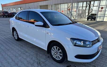 Volkswagen Polo VI (EU Market), 2014 год, 950 000 рублей, 2 фотография