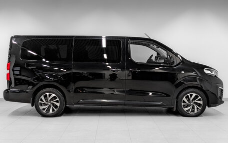 Peugeot Traveller I, 2018 год, 2 895 000 рублей, 4 фотография