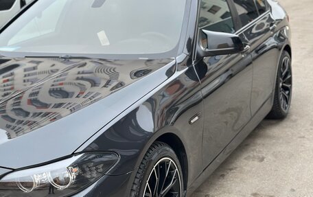 BMW 5 серия, 2012 год, 2 600 000 рублей, 10 фотография