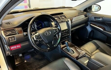 Toyota Camry, 2017 год, 2 450 000 рублей, 9 фотография