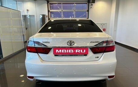 Toyota Camry, 2017 год, 2 450 000 рублей, 7 фотография