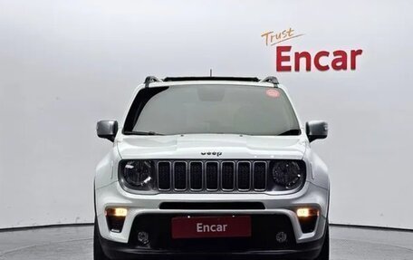 Jeep Renegade I рестайлинг, 2022 год, 2 300 000 рублей, 2 фотография