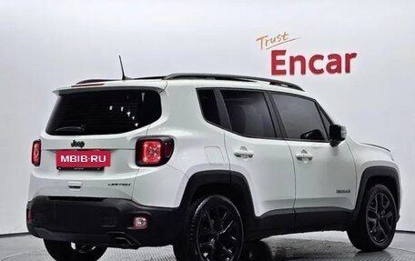 Jeep Renegade I рестайлинг, 2022 год, 2 300 000 рублей, 3 фотография