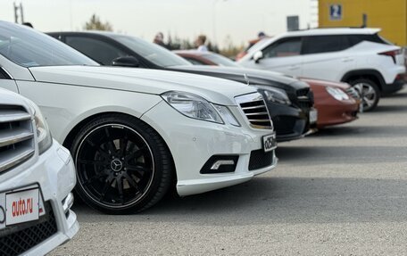 Mercedes-Benz E-Класс, 2011 год, 2 250 000 рублей, 13 фотография