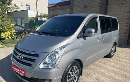 Hyundai Grand Starex Grand Starex I рестайлинг 2, 2012 год, 2 600 000 рублей, 6 фотография