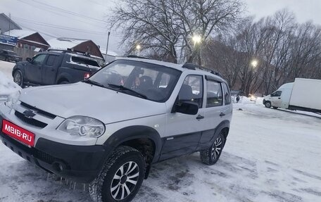 Chevrolet Niva I рестайлинг, 2011 год, 620 000 рублей, 1 фотография