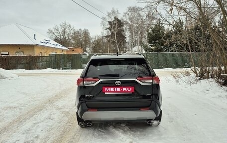 Toyota RAV4, 2021 год, 3 750 000 рублей, 8 фотография