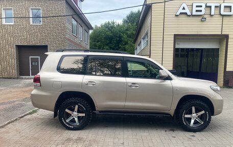 Toyota Land Cruiser 200, 2010 год, 3 000 000 рублей, 6 фотография