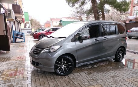 Honda Freed I, 2009 год, 1 175 000 рублей, 3 фотография