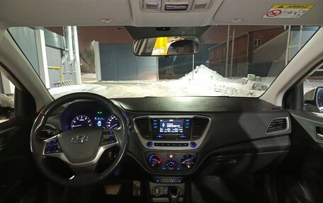 Hyundai Solaris II рестайлинг, 2018 год, 1 250 000 рублей, 11 фотография