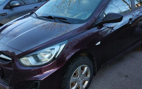 Hyundai Solaris II рестайлинг, 2011 год, 650 000 рублей, 3 фотография