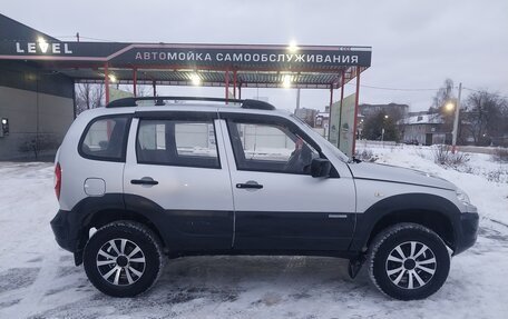 Chevrolet Niva I рестайлинг, 2011 год, 620 000 рублей, 10 фотография