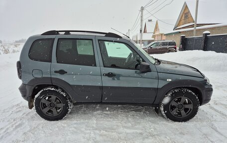 Chevrolet Niva I рестайлинг, 2008 год, 870 000 рублей, 4 фотография