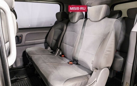 Hyundai H-1 II рестайлинг, 2012 год, 1 690 000 рублей, 10 фотография