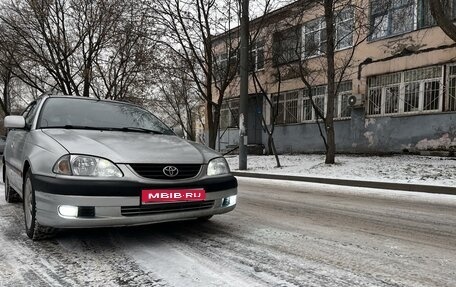 Toyota Avensis III рестайлинг, 2000 год, 480 000 рублей, 1 фотография