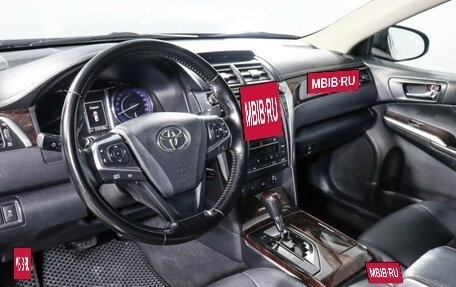 Toyota Camry, 2015 год, 2 250 000 рублей, 14 фотография