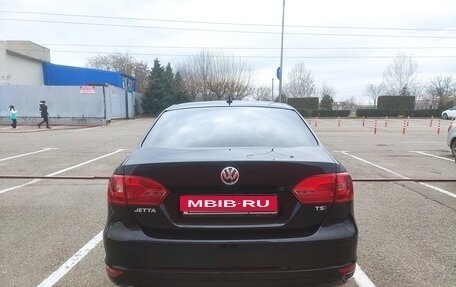 Volkswagen Jetta VI, 2013 год, 1 050 000 рублей, 5 фотография