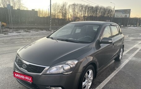 KIA cee'd I рестайлинг, 2010 год, 920 000 рублей, 8 фотография