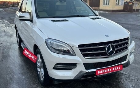 Mercedes-Benz M-Класс, 2013 год, 3 100 000 рублей, 33 фотография