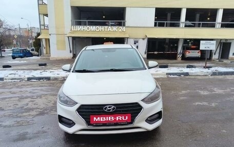 Hyundai Solaris II рестайлинг, 2017 год, 900 000 рублей, 6 фотография