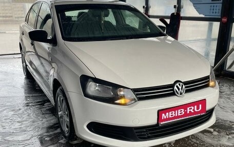 Volkswagen Polo VI (EU Market), 2011 год, 900 000 рублей, 1 фотография