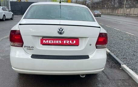 Volkswagen Polo VI (EU Market), 2011 год, 900 000 рублей, 3 фотография