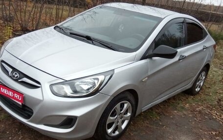 Hyundai Solaris II рестайлинг, 2012 год, 513 000 рублей, 1 фотография