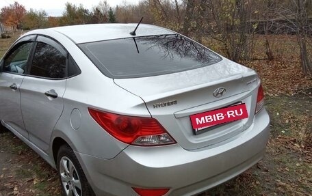 Hyundai Solaris II рестайлинг, 2012 год, 513 000 рублей, 3 фотография