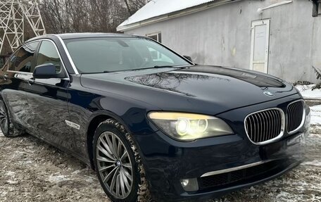 BMW 7 серия, 2011 год, 1 фотография